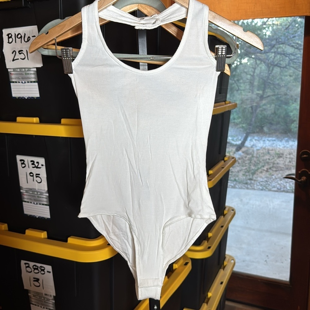 Selfie by Self Esteem Women Halter Spring Bodysuit White Size XS - Picture 3 of 9